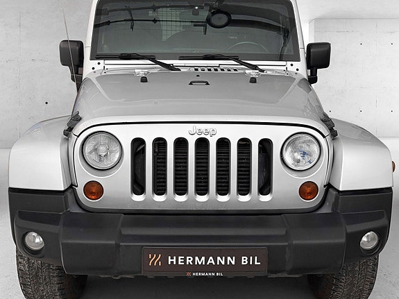 Jeep Wrangler 11 of 30