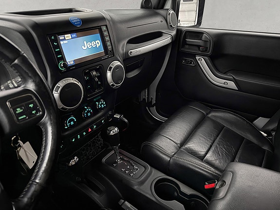 Jeep Wrangler 19 of 30