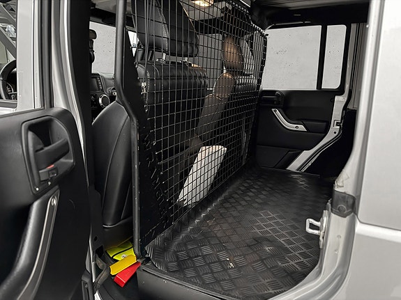 Jeep Wrangler 24 of 30