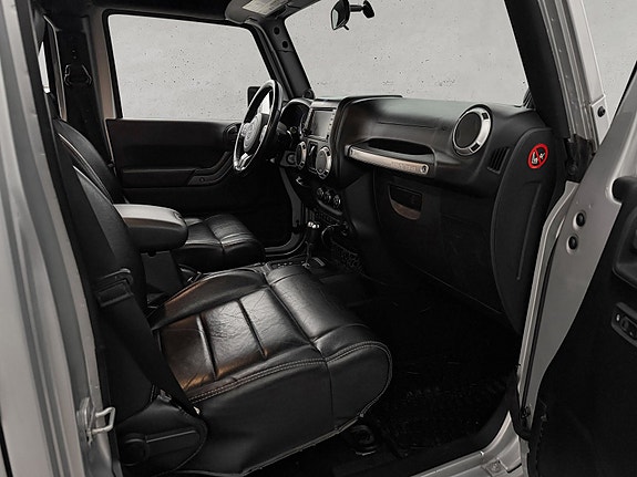 Jeep Wrangler 29 of 30