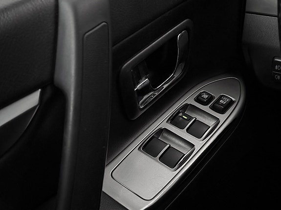 Mitsubishi Pajero 14 of 22