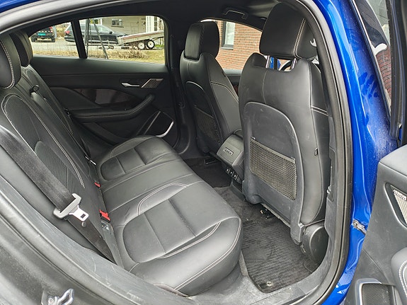 Jaguar I-PACE 11 of 20
