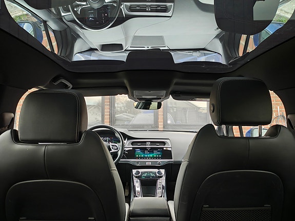 Jaguar I-PACE 18 of 20