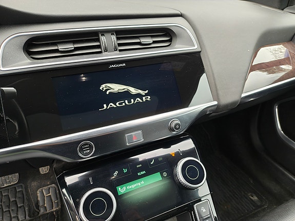 Jaguar I-PACE 15 of 20