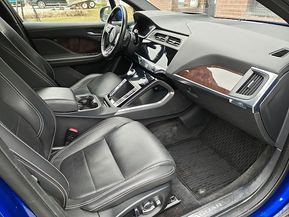 Jaguar I-PACE 9 of 20