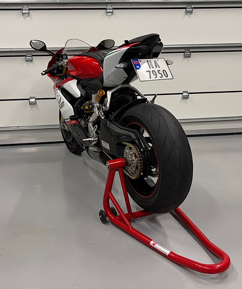 Ducati 1299 Panigale S 8 of 17
