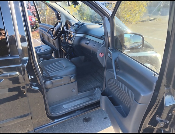 Mercedes-Benz Viano 12 of 20