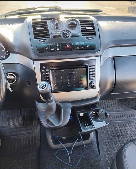 Mercedes-Benz Viano 18 of 20