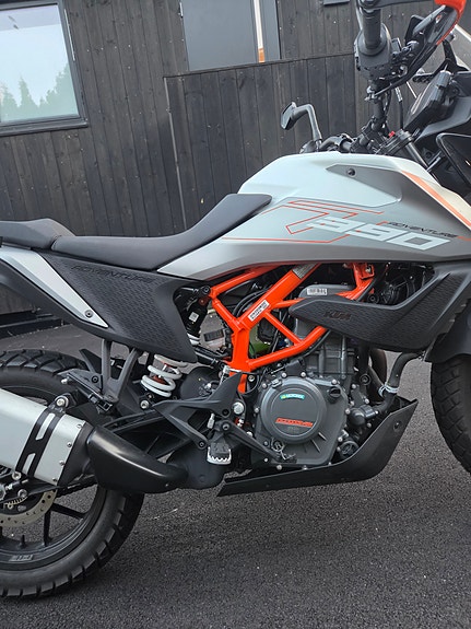 KTM 390 Adventure 11 of 12