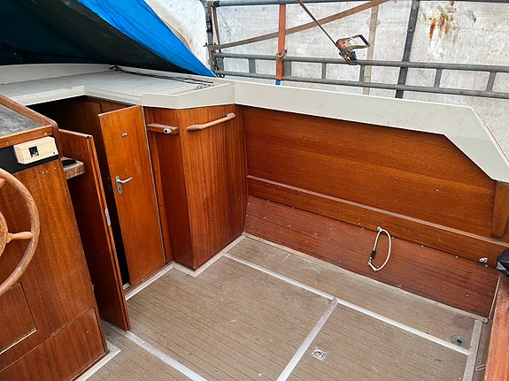 Restaureringsprosjekt  Storebro  34 Royal Cruiser 11 of 30