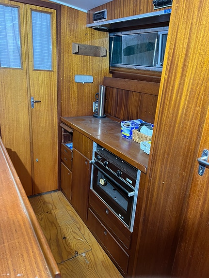 Restaureringsprosjekt  Storebro  34 Royal Cruiser 12 of 30