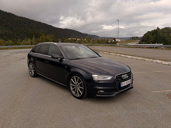 Audi A4 2 of 30