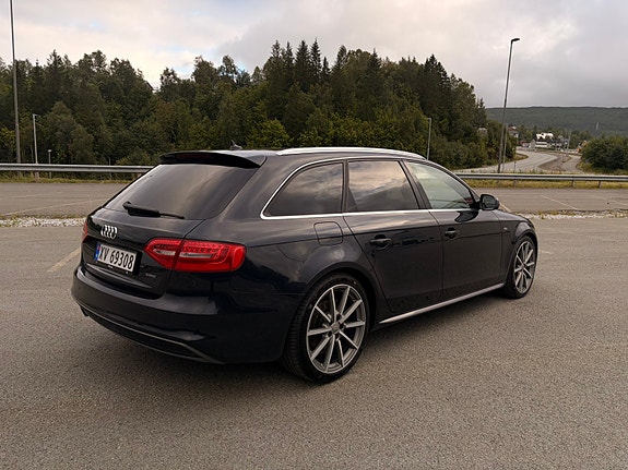 Audi A4 4 of 30