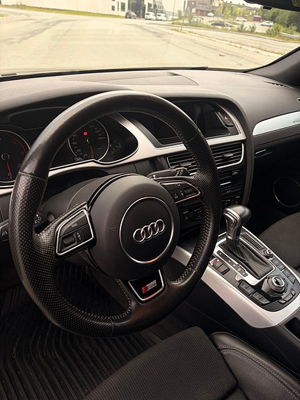 Audi A4 14 of 30