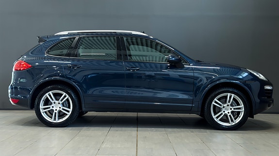 Porsche Cayenne 7 of 30