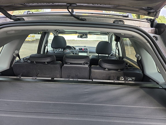 Honda CR-V 4 of 8