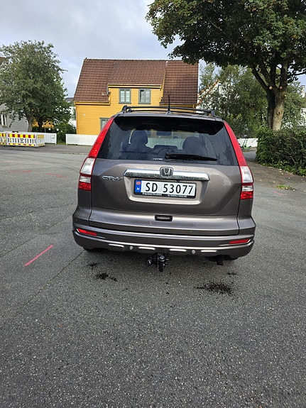 Honda CR-V 2 of 8
