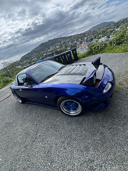 Mazda MX-5 5 of 8