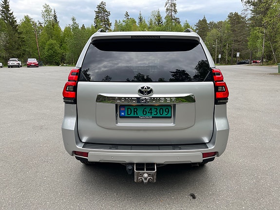 Toyota Land Cruiser 7 of 23