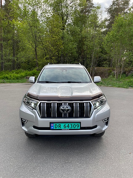 Toyota Land Cruiser 2 of 23