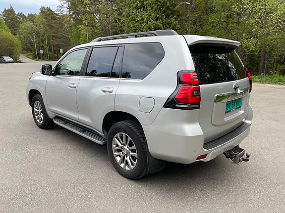 Toyota Land Cruiser 5 of 23