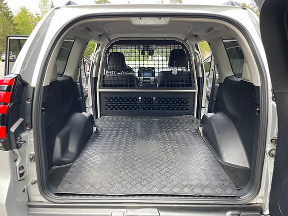 Toyota Land Cruiser 15 of 23