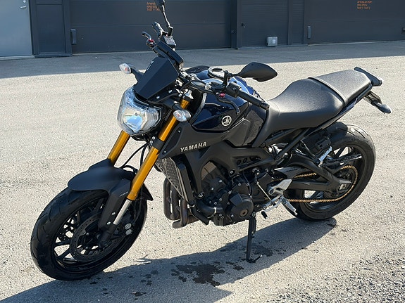 Yamaha MT-09 11 of 11