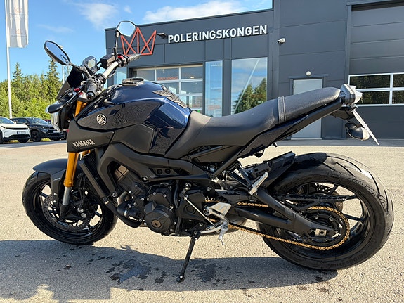 Yamaha MT-09 10 of 11