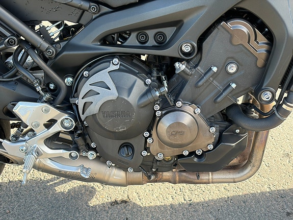 Yamaha MT-09 8 of 11