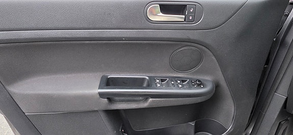 Volkswagen Golf Plus 11 of 24
