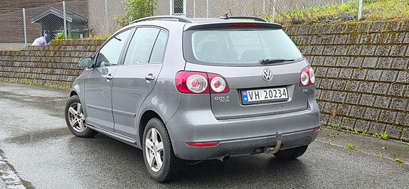 Volkswagen Golf Plus 2 of 24