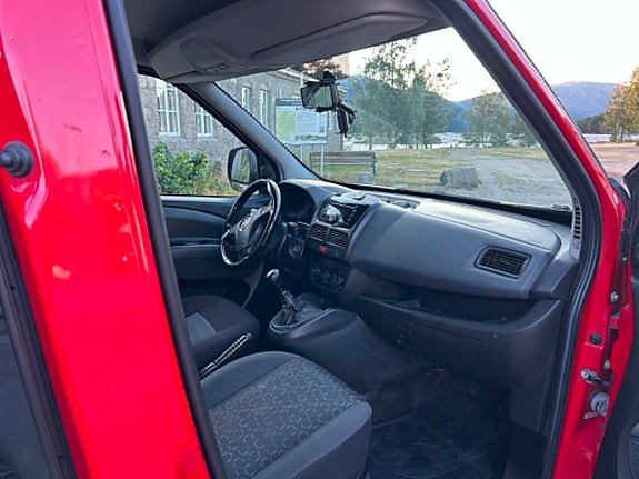 Fiat Doblo 6 of 26