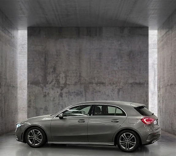 Mercedes-Benz A200 3 of 16