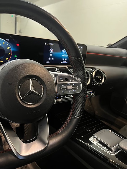 Mercedes-Benz A200 14 of 16