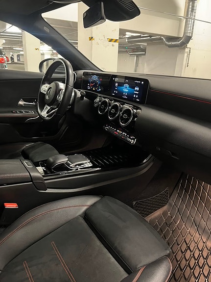 Mercedes-Benz A200 10 of 16