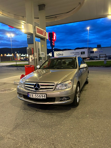 Mercedes-Benz C200 d 3 of 3