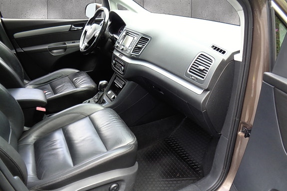 Volkswagen Sharan 16 of 30