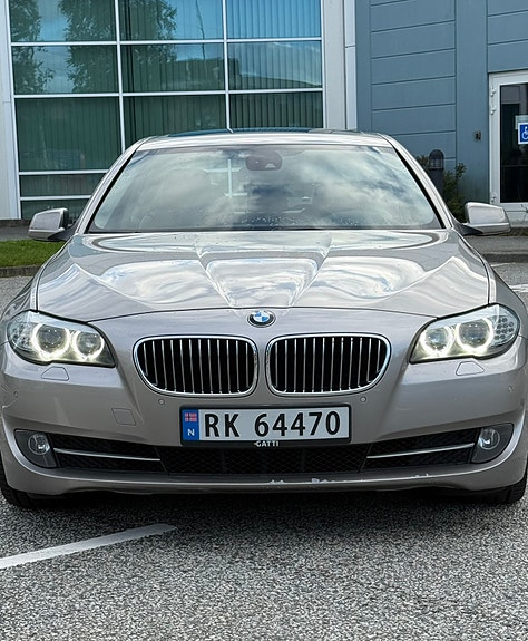 BMW 520d 2 of 14
