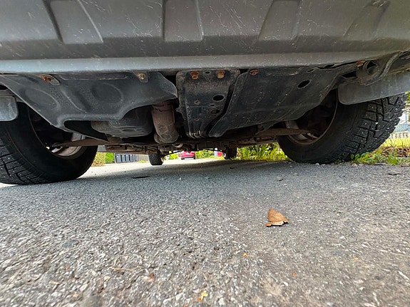 Toyota RAV4 7 of 12