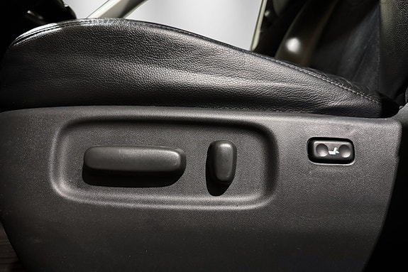 Toyota RAV4 19 of 30