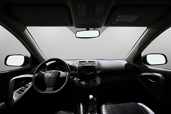 Toyota RAV4 30 of 30