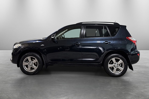 Toyota RAV4 3 of 30