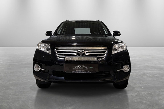 Toyota RAV4 12 of 30