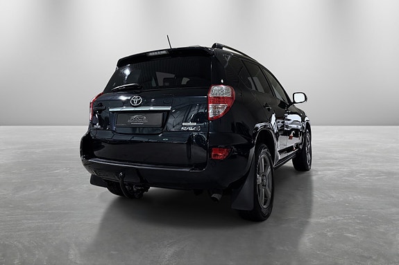 Toyota RAV4 7 of 30
