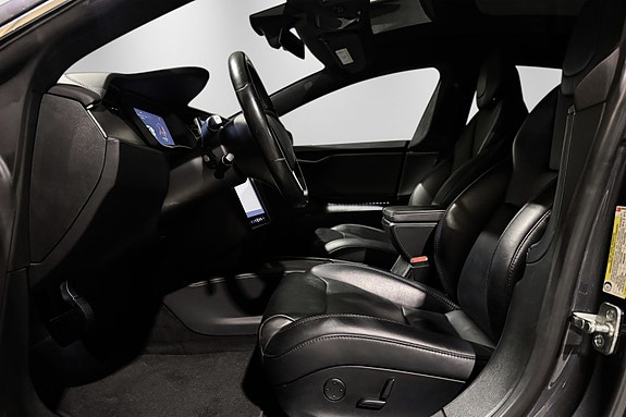Tesla Model S 17 of 30