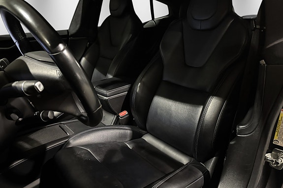 Tesla Model S 18 of 30