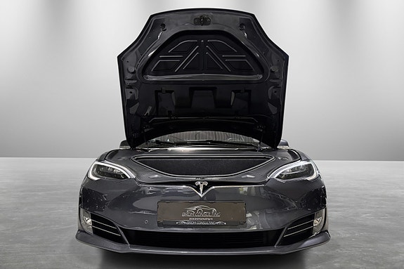 Tesla Model S 13 of 30