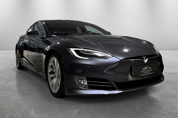 Tesla Model S 11 of 30