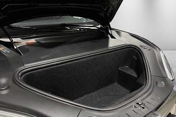 Tesla Model S 14 of 30