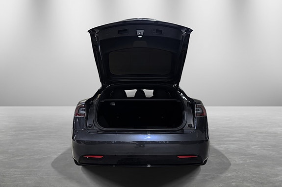 Tesla Model S 24 of 30